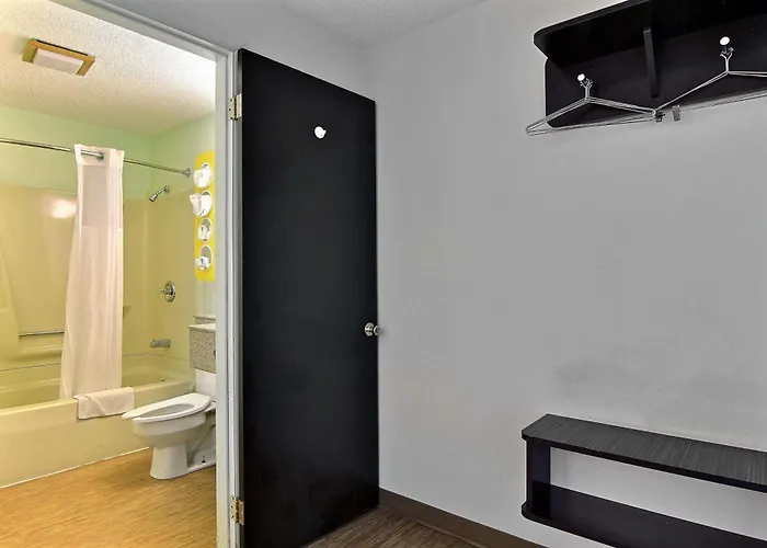 Hotel Ameri Vu 4*