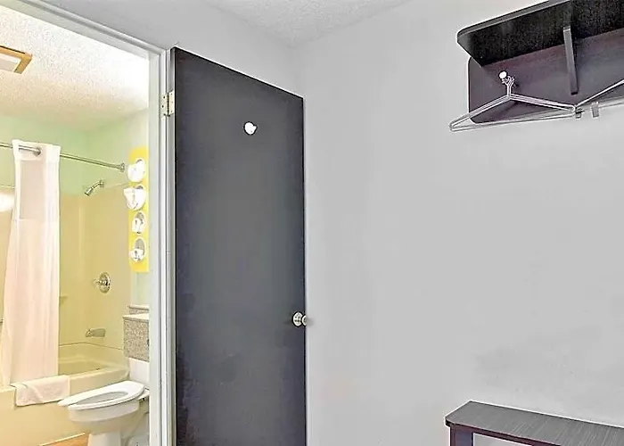 Hotel Ameri Vu 4*